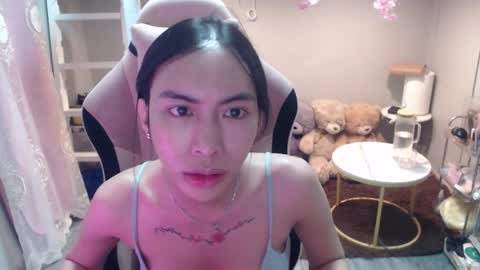 ELYSE A SIMPLE GIRL online show from November 2025 09:59:02 AM