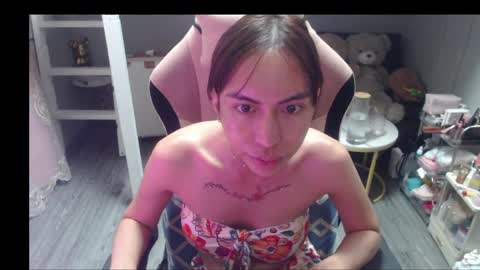 ELYSE A SIMPLE GIRL online show from May 2026 11:17:02 AM