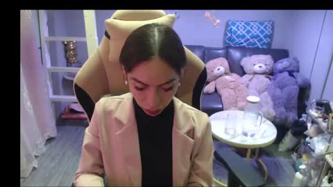 ELYSE A SIMPLE GIRL online show from June 2026 12:00:02 PM