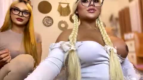 Ruthie online show from November 2025 09:30:02 AM