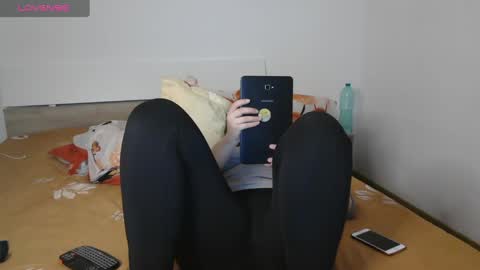 Monse online show from February 2025 07:41:01 PM