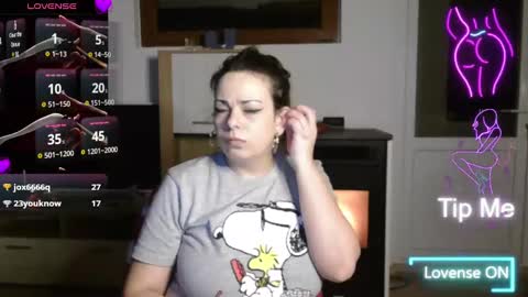 Monse online show from February 2025 09:58:02 PM