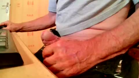 mookie2 online show from October 2025 07:01:02 PM