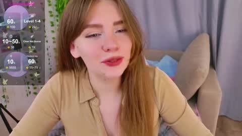 Snapshot of moon__bunny chatting on October 2025 03:20:02 PM Moon Bunny online show from October 2025 03:20:02 PM