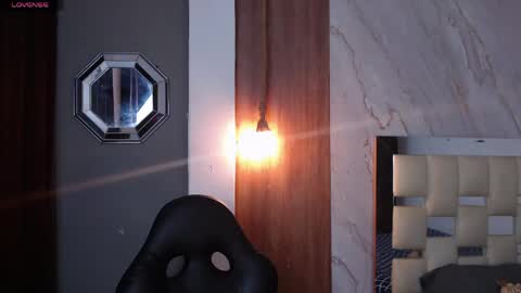 moon_and_fire_ online show from May 2026 05:36:01 AM