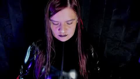 Snapshot of moon_dark520 chatting on December 2025 04:52:02 AM Lilith online show from December 2025 04:52:02 AM