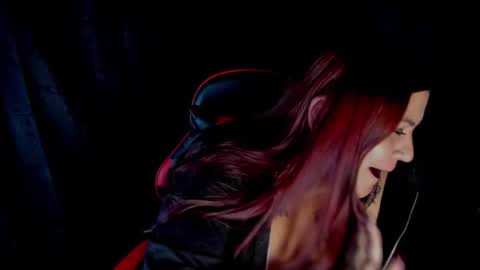 Snapshot of moon_dark520 chatting on January 2026 01:08:02 AM Lilith online show from January 2026 01:08:02 AM