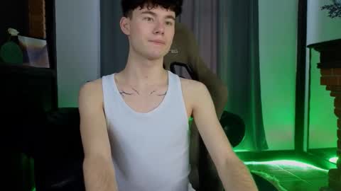 moon_gloww online show from March 2026 04:51:02 AM