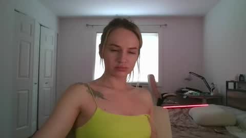 moon_light_girl online show from May 2026 05:31:01 PM