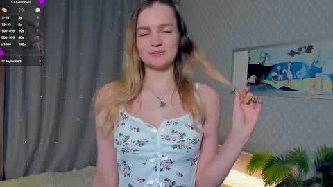 Snapshot of moon_puzzles chatting on November 2025 07:41:02 PM moon_puzzles online show from November 2025 07:41:02 PM