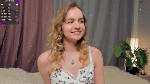 Snapshot of moon_puzzles chatting on November 2025 09:03:01 PM moon_puzzles online show from November 2025 09:03:01 PM