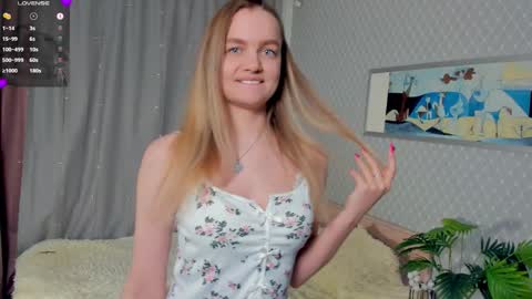 Snapshot of moon_puzzles chatting on November 2025 07:48:02 PM moon_puzzles online show from November 2025 07:48:02 PM