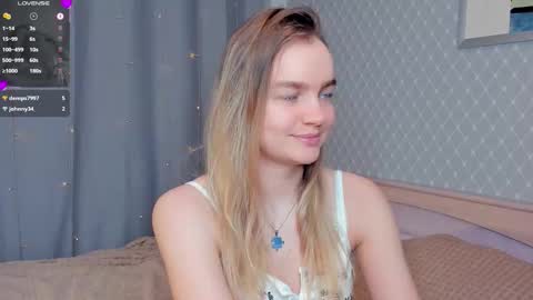 Snapshot of moon_puzzles chatting on December 2025 07:32:01 PM moon_puzzles online show from December 2025 07:32:01 PM