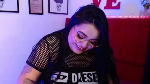 moon_sunflowers online show from February 2025 02:53:01 AM