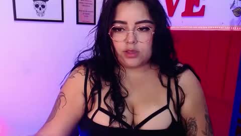 moon_sunflowers online show from March 2025 03:30:01 AM