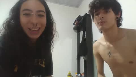 moonandzukko online show from March 2026 09:14:02 PM