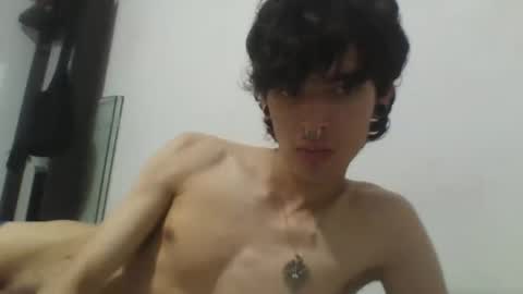 moonandzukko online show from March 2026 10:54:01 PM