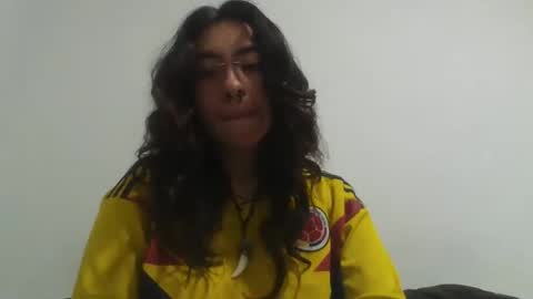 moonandzukko online show from March 2026 12:34:02 AM