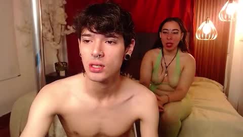 Snapshot of moonandzuko chatting on February 2026 01:57:02 AM MOON AND ZUKO online show from February 2026 01:57:02 AM