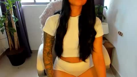 moonie_baddie31 online show from September 2025 06:13:01 PM