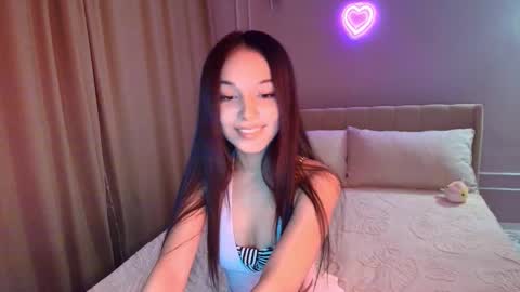 Snapshot of mooniejin chatting on November 2025 12:38:02 PM Mia online show from November 2025 12:38:02 PM