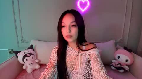 Snapshot of mooniejin chatting on December 2025 12:54:01 PM Mia online show from December 2025 12:54:01 PM