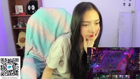 MOON  online show from January 2025 11:07:01 PM