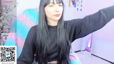 MOON  online show from September 2025 02:33:01 AM