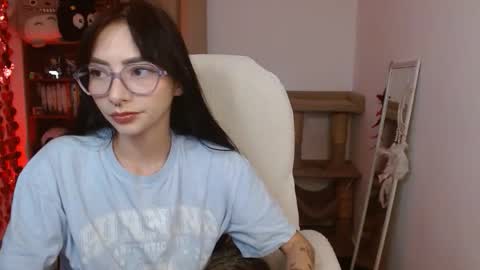 MOON  online show from May 2026 03:35:01 AM