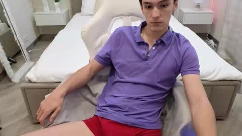 Snapshot of moonlinskinn chatting on November 2025 08:06:02 AM Stan online show from November 2025 08:06:02 AM