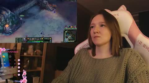 Katrin online show from November 2025 09:48:02 PM