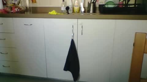 Snapshot of moonnighthugecock chatting on December 2024 09:50:02 AM moonnighthugecock online show from December 2024 09:50:02 AM