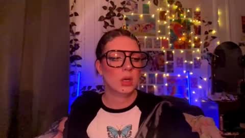 Snapshot of moonvampiq chatting on February 2026 11:15:02 PM Tallula online show from February 2026 11:15:02 PM