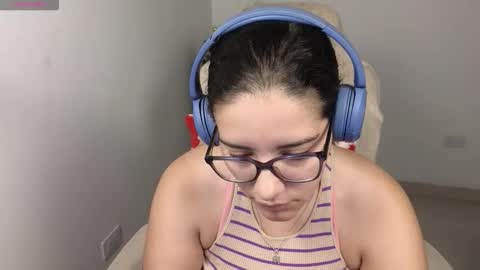 Moon Woman online show from December 2025 04:52:01 AM