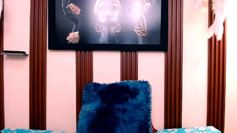 alexia online show from May 2026 07:04:01 PM