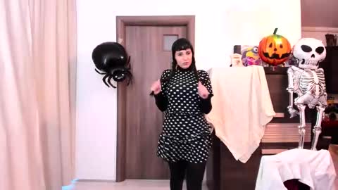 Carina online show from November 2025 05:20:01 AM