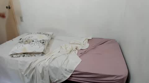 Snapshot of morenofort3 chatting on December 2024 11:51:02 AM Pipo online show from December 2024 11:51:02 AM