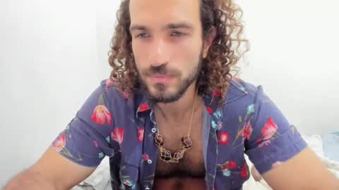 Snapshot of morenofort3 chatting on February 2025 05:10:02 PM Pipo online show from February 2025 05:10:02 PM