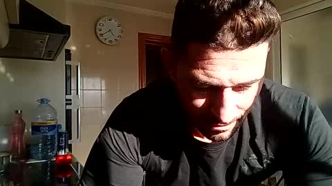 Snapshot of morfeo6 chatting on November 2025 09:21:01 AM morfeo6 online show from November 2025 09:21:01 AM