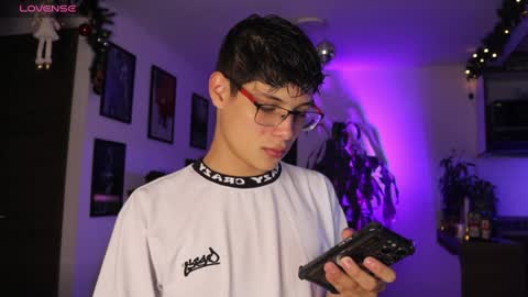   online show from January 2025 01:30:01 AM