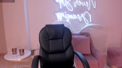 Morgan Hicks online show from January 2025 06:59:01 PM