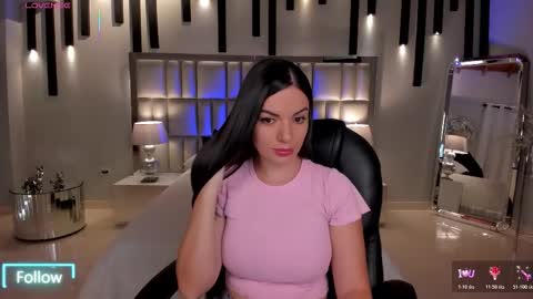 Morgan Hicks online show from December 2025 07:54:02 PM