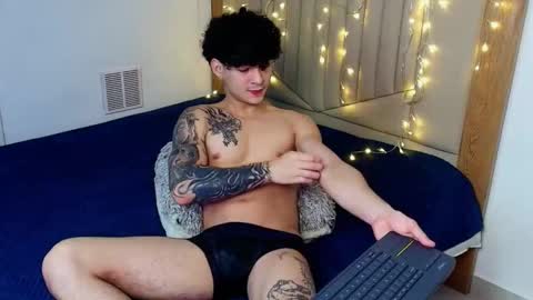 Snapshot of morthy_downey chatting on December 2024 01:05:01 AM Morthy online show from December 2024 01:05:01 AM