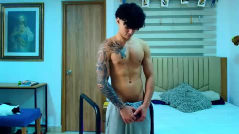 Snapshot of morthy_downey chatting on February 2025 07:45:02 PM Morthy online show from February 2025 07:45:02 PM