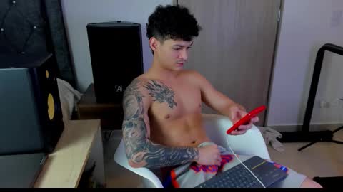 Snapshot of morthy_downey chatting on November 2025 11:04:02 PM Morthy online show from November 2025 11:04:02 PM