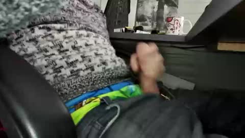 Snapshot of mouillelenos chatting on March 2025 03:31:01 PM CamO online show from March 2025 03:31:01 PM