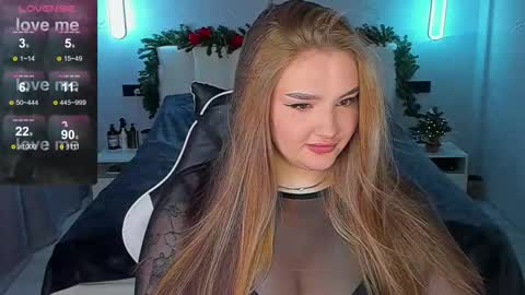 Snapshot of mousemother chatting on December 2025 01:53:01 PM Carolina online show from December 2025 01:53:01 PM