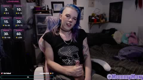 Moxy online show from December 2024 07:47:01 PM