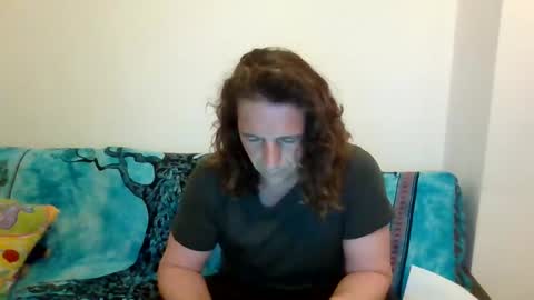 Snapshot of moz87 chatting on April 2026 09:05:01 AM moz87 online show from April 2026 09:05:01 AM