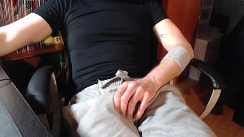 Snapshot of mpmimp chatting on January 2025 05:01:01 PM mpmimp online show from January 2025 05:01:01 PM